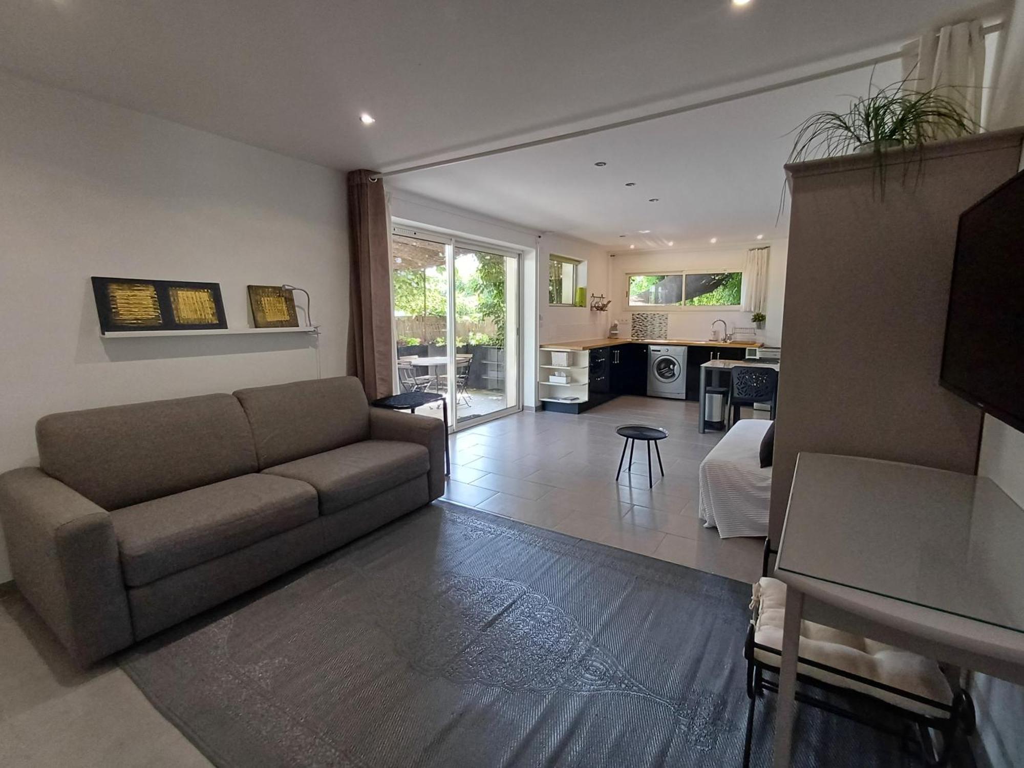 Studio Les Oliviers Auriol Luaran gambar